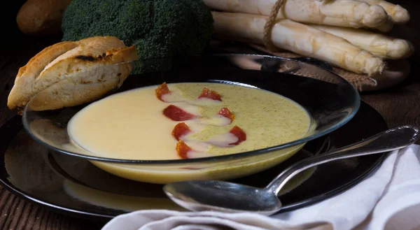 Spargel-Brokkoli-Cremesuppe — Stockfoto