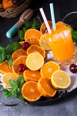 Taze turuncu limonata 