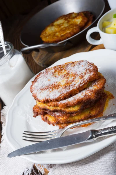 Crêpes de pommes de terre délicieuses — Photo