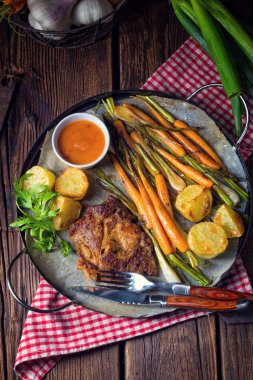 Sebzeli ızgara biftek