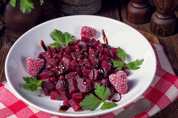 Insalata di barbabietole con lamponi — Foto Stock