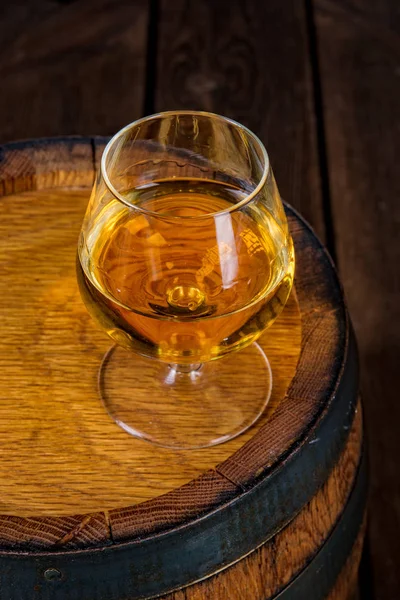 Köstlicher Bourbon im Becher — Stockfoto