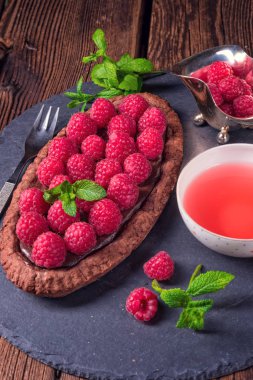 Ahududulu çikolatalı tart 