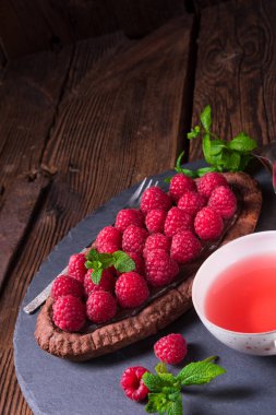 Ahududulu çikolatalı tart 