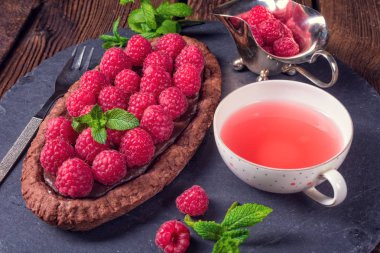 Ahududulu çikolatalı tart 