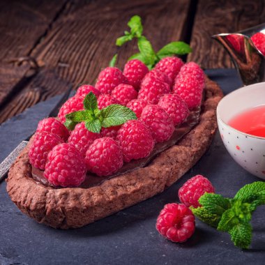 Ahududulu çikolatalı tart 