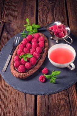 Ahududulu çikolatalı tart 