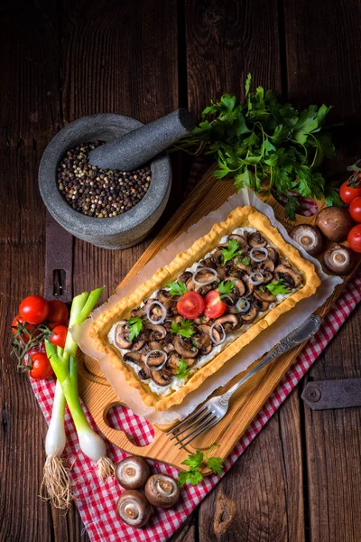 Torta de cogumelos com ricota — Fotografia de Stock