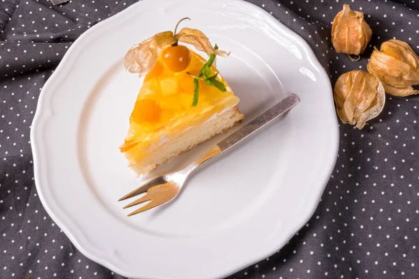 Physalis ile lezzetli pasta