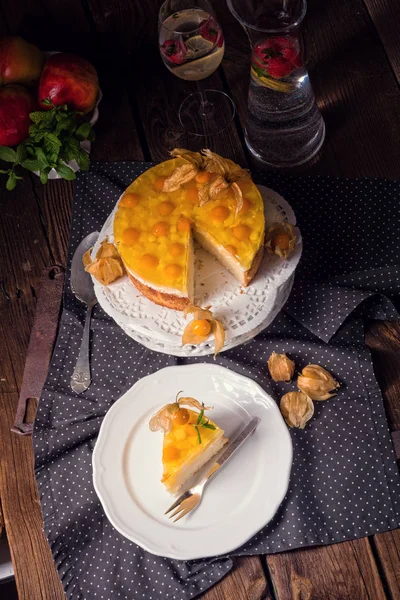 Physalis ile lezzetli pasta