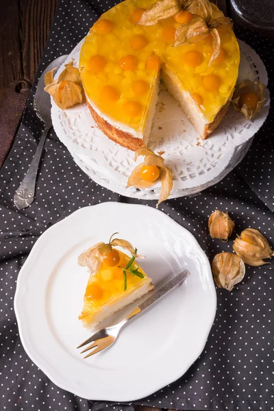 Physalis ile lezzetli pasta