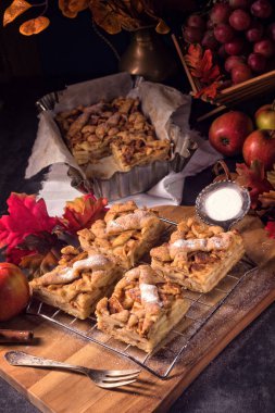 Lezzetli Elmalı Turta