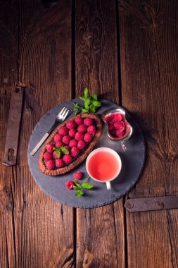 Ahududulu çikolatalı tart 