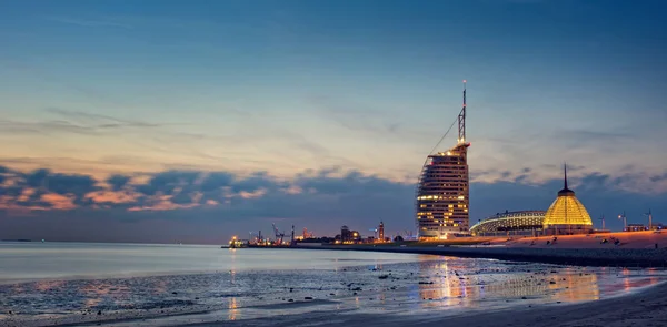 Bremerhaven Beach gün batımı görünümü