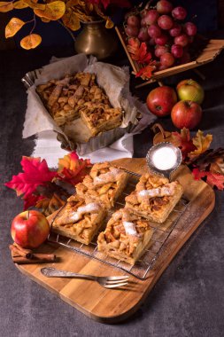 Lezzetli Elmalı Turta