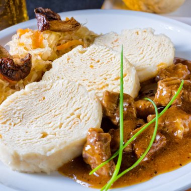 Gulaslı orijinal czech hamur tatlısı.