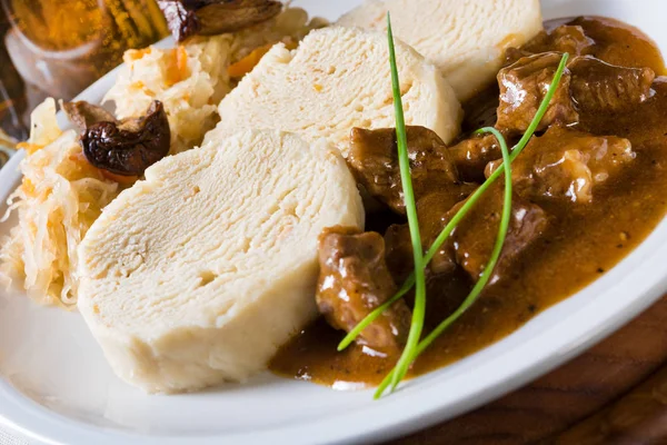 Gulaslı orijinal czech hamur tatlısı.