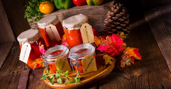 kavanoz ev yapımı sebze konserveler