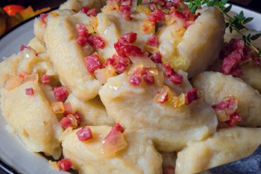 Lehçe patates böreği