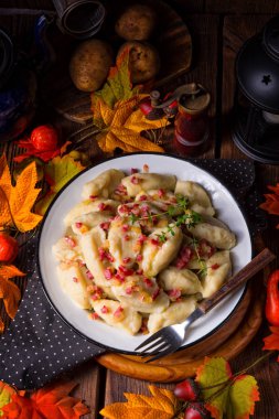 Lehçe patates böreği