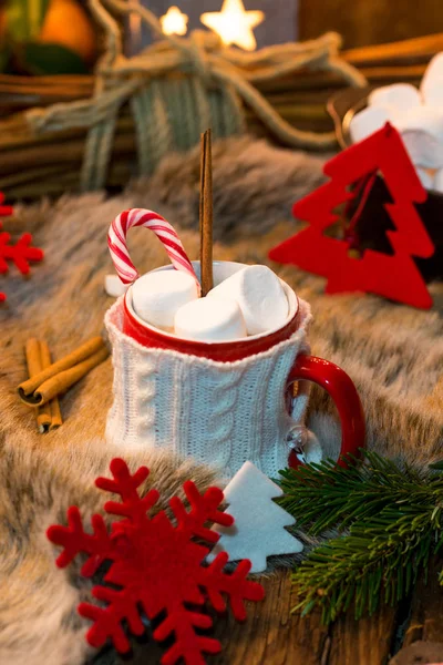 Chocolate quente com marshmallow — Fotografia de Stock