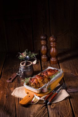 Kızartmalar kurutulmuş biberiye ile haddeleme 