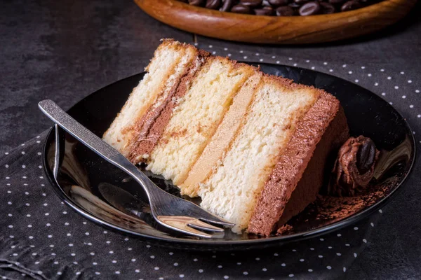 parça lezzetli çikolatalı kek