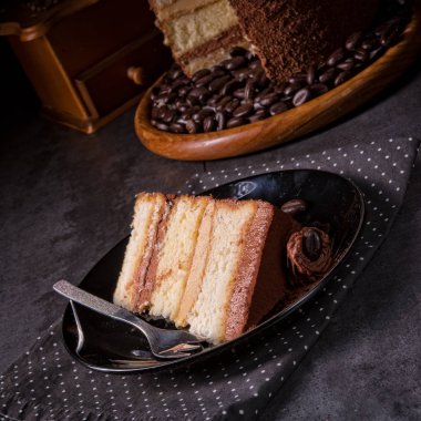 parça lezzetli çikolatalı kek