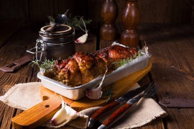 Kızartmalar kurutulmuş biberiye ile haddeleme 