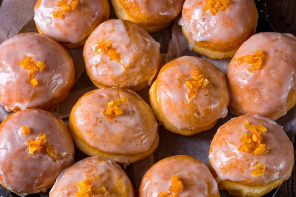 Berliner donuts in metal pan — Stock Photo, Image