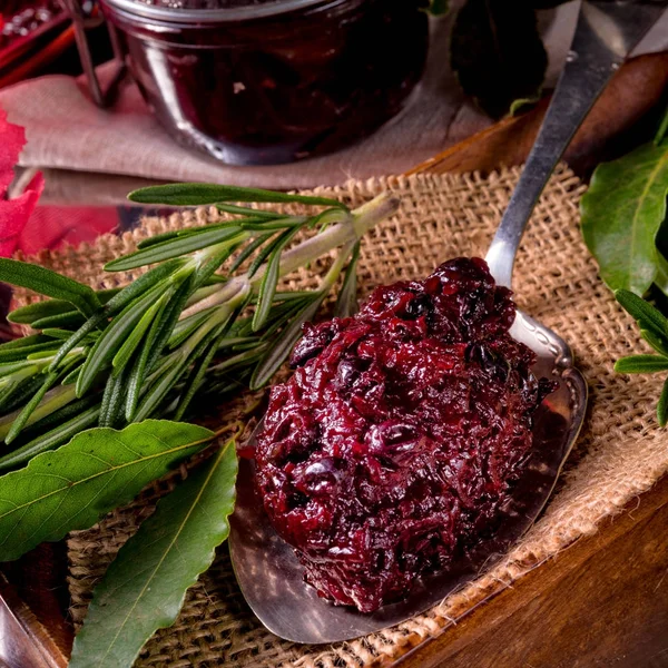 Preiselbeerchutney mit roten Rüben — Stockfoto