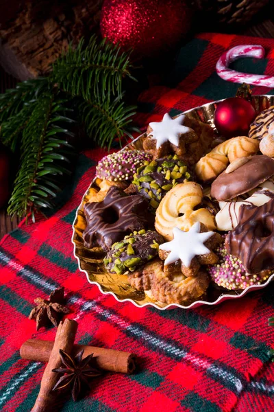 Zelfgemaakte kerstkoekjes — Stockfoto