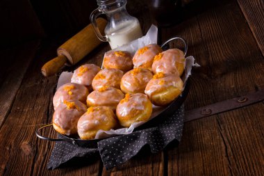 lezzetli Berlinli tepsi