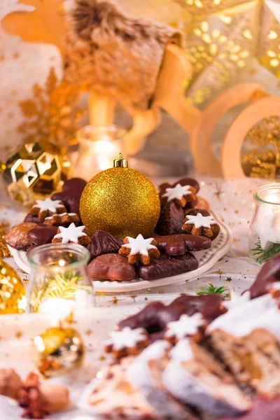 Domowe świąteczne pierniczki — Zdjęcie stockowe