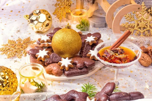 Házi készítésű karácsonyi gingerbreads — Stock Fotó