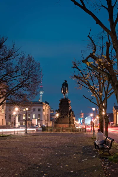 Unter den Linden boulevard a Berlino — Foto Stock