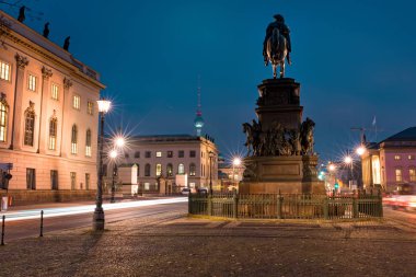 Unter den Linden boulevard in Berlin