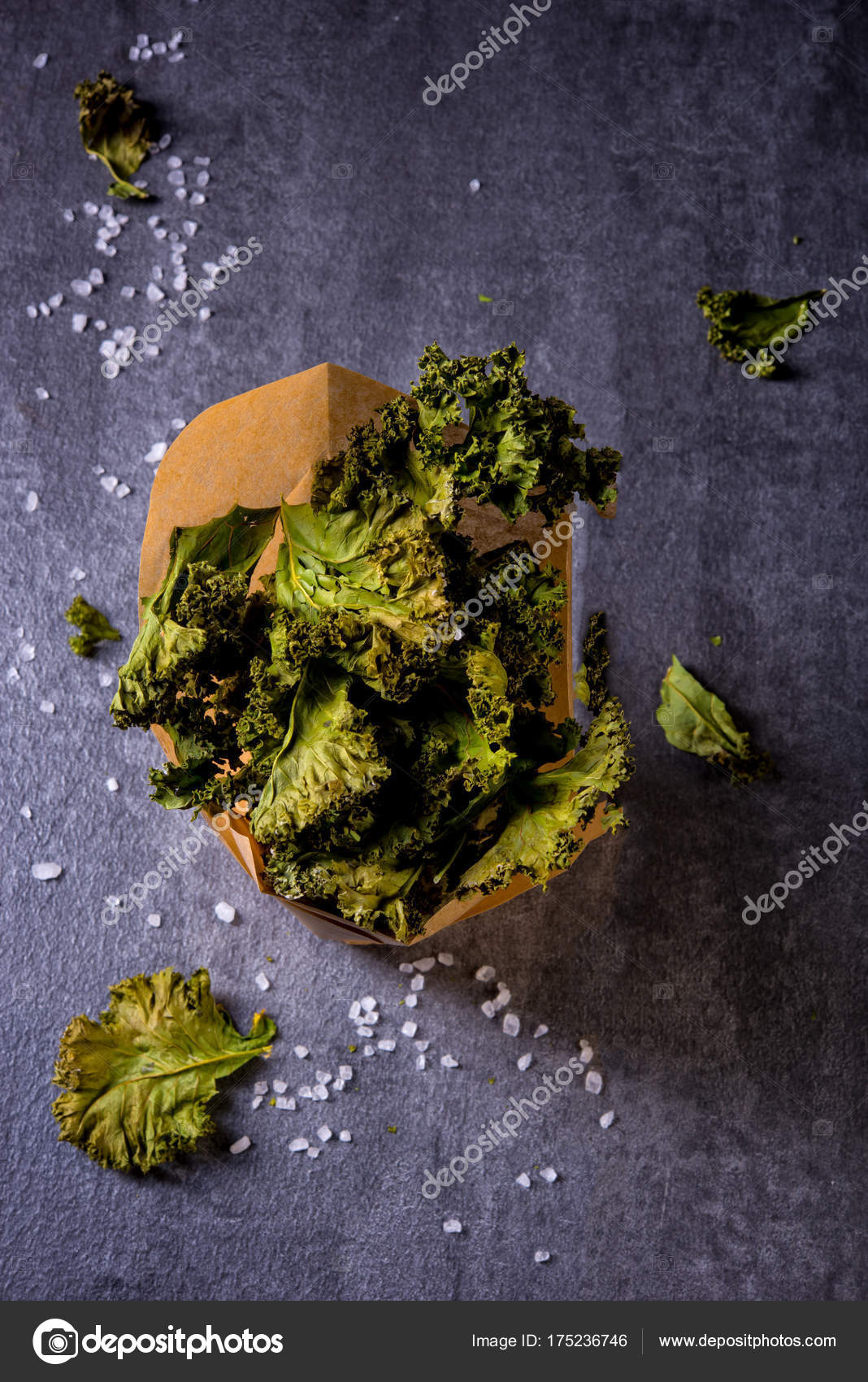 Vegan kale chips Stock Photo by ©dar19.30 175236746