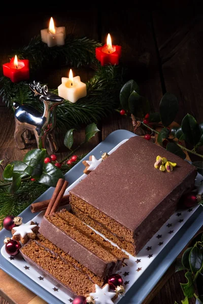Chocolate gingerbread with filling — Stock Photo, Image
