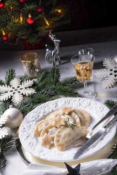 Köstliche Traditionelle Pierogi Traditionelle Weihnachtliche Leckereien — Stockfoto