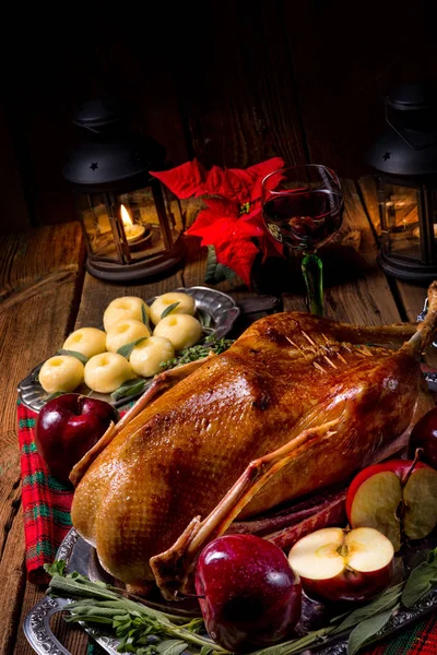 Delicious Roast Christmas Duck Apples — Stock Photo, Image