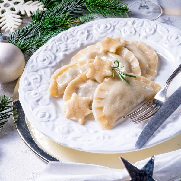 Köstliche Traditionelle Pierogi Traditionelle Weihnachtliche Leckereien — Stockfoto
