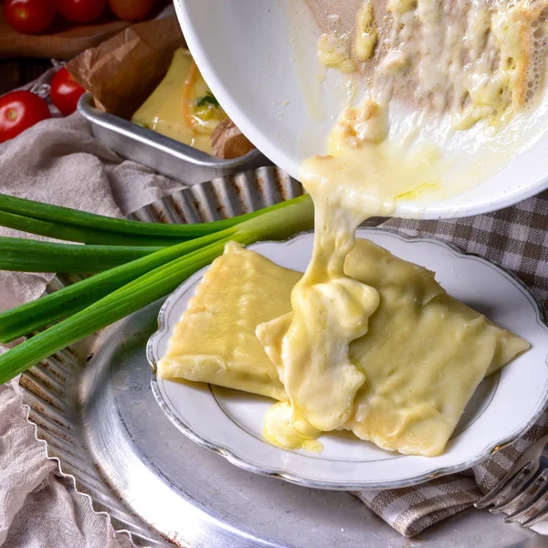 Delicious Ravioli Gratinated Cheese Swabian Cuisine — Stock Photo, Image