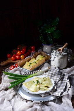 lezzetli mantı Gratine peynir, Swabian mutfağı