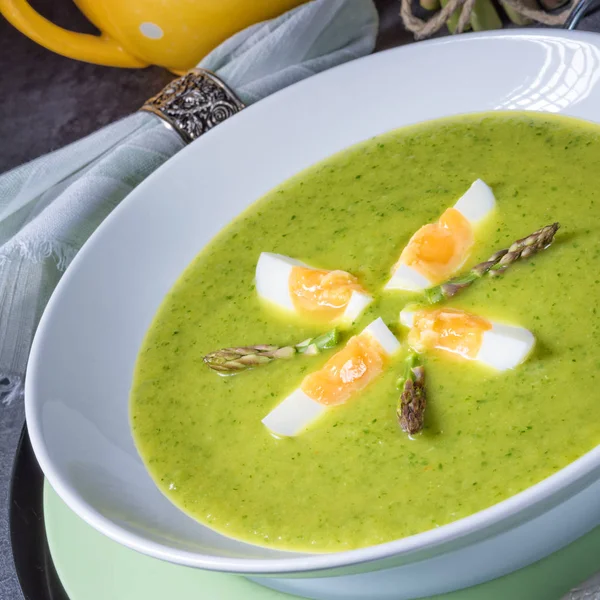 Green wild garlic soup with egg — Stock Image Green Wild Garlic Soup Egg Stock Photo