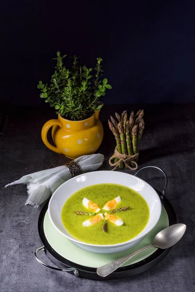 Green wild garlic soup with egg — Stock Image Green Wild Garlic Soup Egg Stock Photo