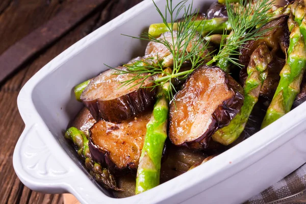 Délicieuse Casserole Aubergines Aux Asperges Vertes — Photo