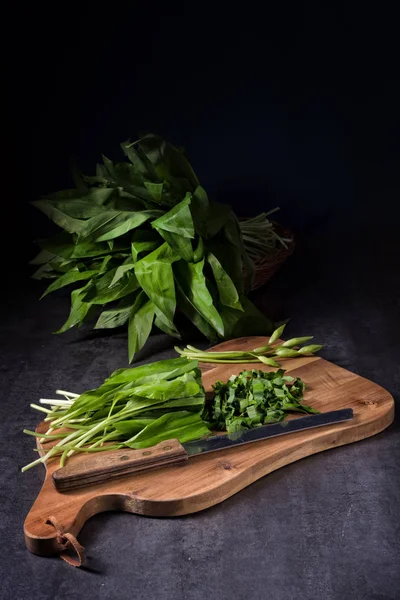 Fresh Tasty Wild Garlic Wooden Board — Stock Photo, Image