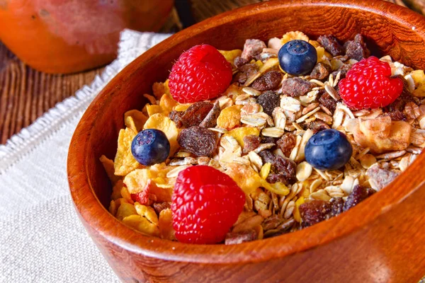 新鮮な果実とミューズリーの朝食メニュー — ストック写真