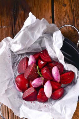 Fırında pişmiş kırmızı pancar, sağlıklı gıda 